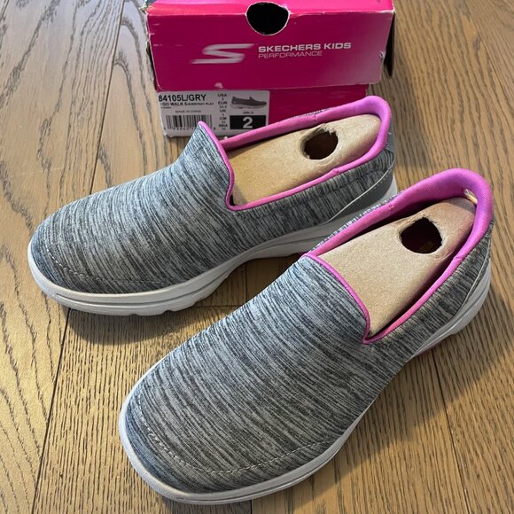 Skechers Kids Go Walk 5 Everyday Play Slip on Sneakers - Picture 2 of 5